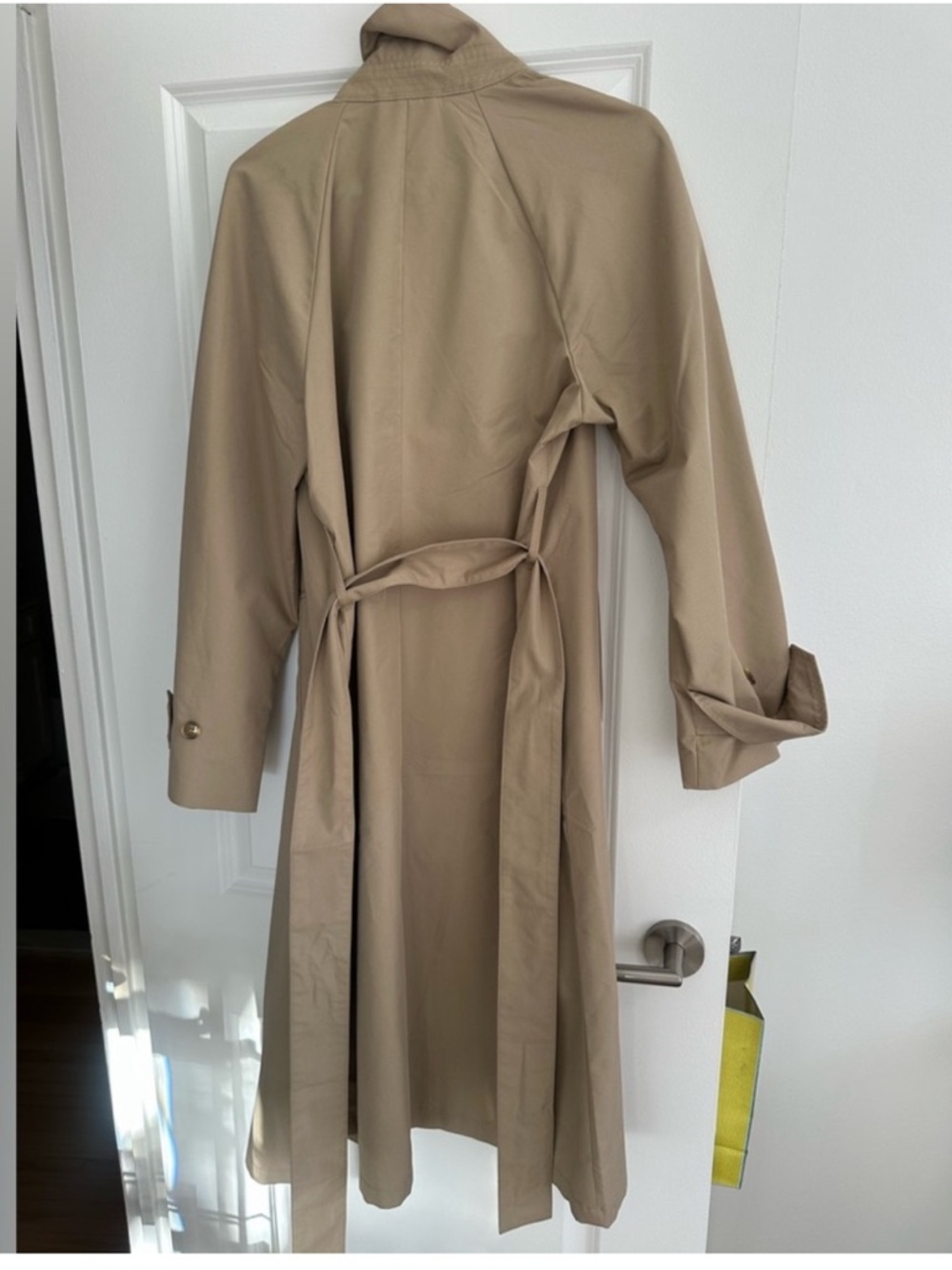 Gap Classic Women's Double-Breasted Trench Coat in Beige - Picture 5 of 5